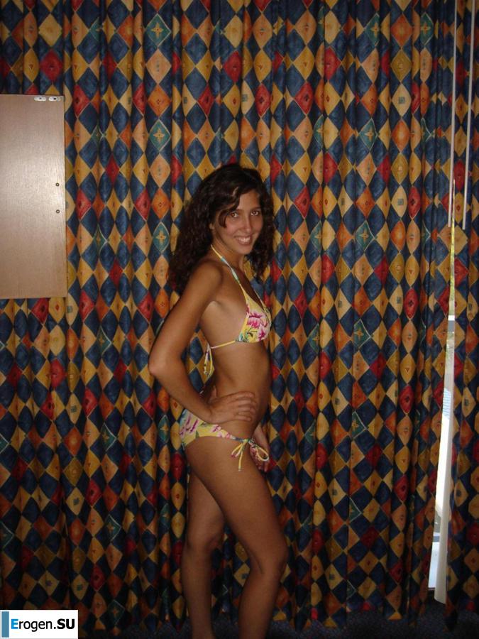 Улыбчивая брюнетка с вечностоящими сосками. Часть 2. Фото 8