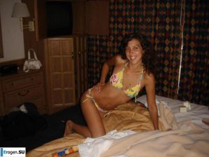 Улыбчивая брюнетка с вечностоящими сосками. Часть 2. Эскиз 13