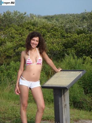 Улыбчивая брюнетка с вечностоящими сосками. Часть 2. Эскиз 35