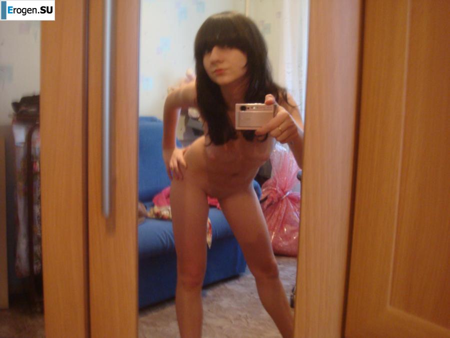 Students take pictures of themselves. Part 2. Photo 10