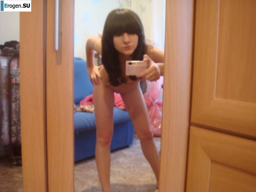 Students take pictures of themselves. Part 2. Photo 11