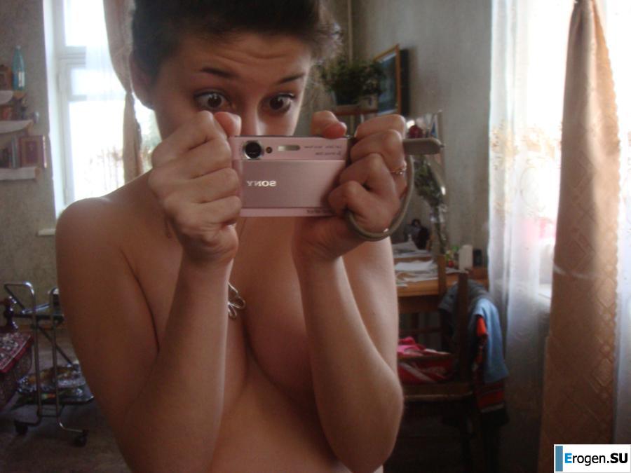 Students take pictures of themselves. Part 2. Photo 24