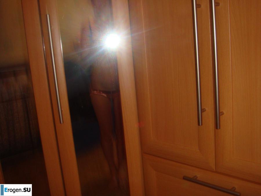 Students take pictures of themselves. Part 2. Photo 31