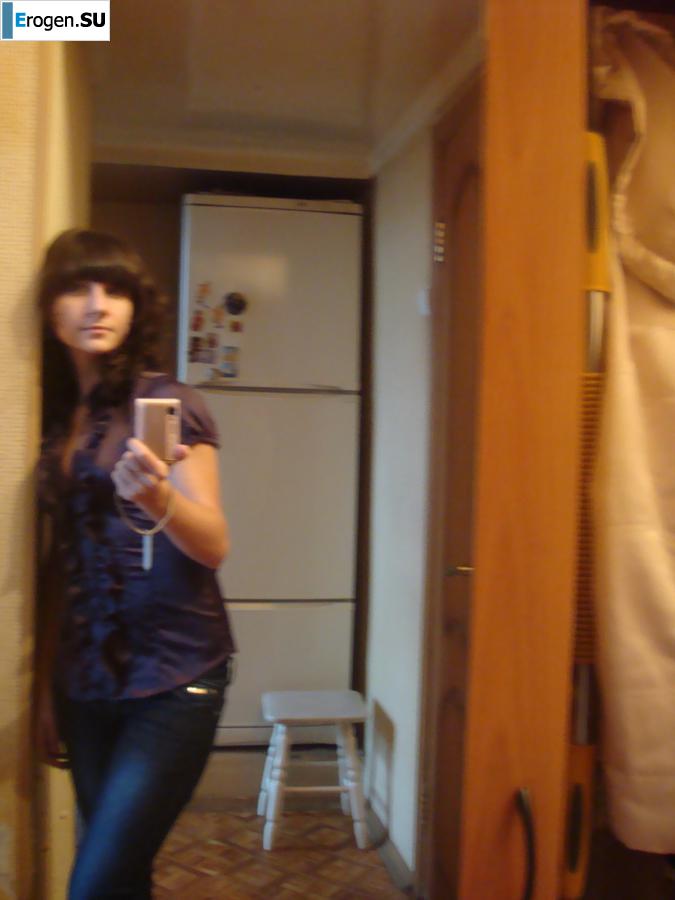 Students take pictures of themselves. Part 2. Photo 4