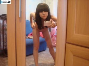 Students take pictures of themselves. Part 2. Thumb 11