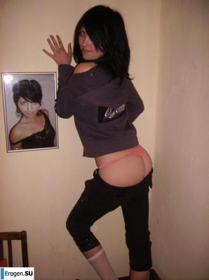 Ukrainian brunette with pimple booty. Thumb 28