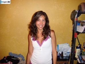 Улыбчивая брюнетка с вечностоящими сосками. Часть 3. Эскиз 9