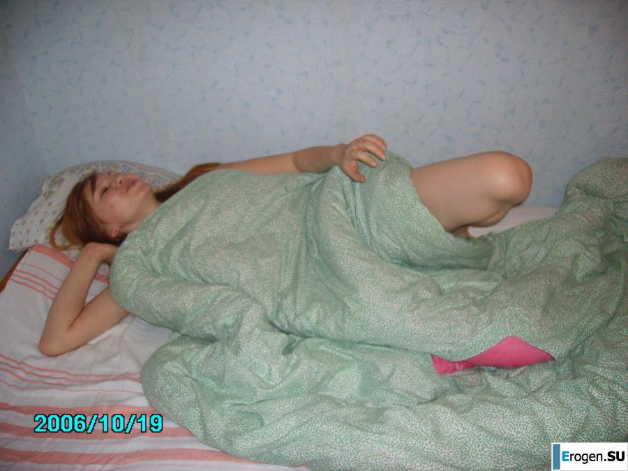 Red-haired brunette. Photo 4