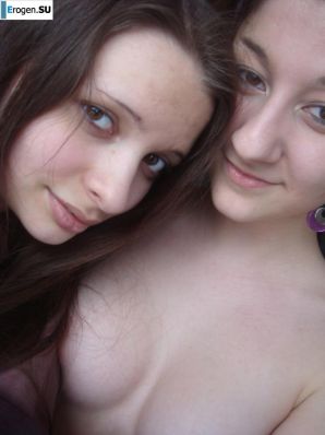 Students take pictures of themselves. Part 3. Thumb 24