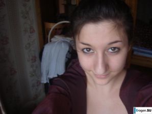 Students take pictures of themselves. Part 3. Thumb 27