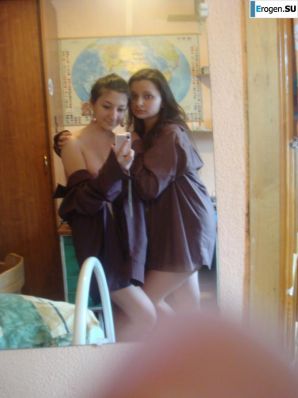 Students take pictures of themselves. Part 3. Thumb 33