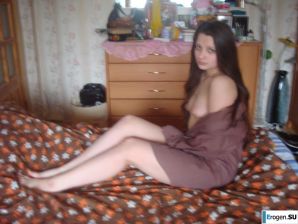 Students take pictures of themselves. Part 3. Thumb 44