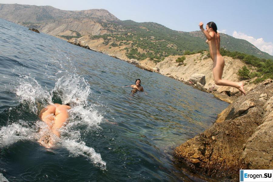 Lesbian Photoshoot on a Rocky Island. Part 3. Photo 19