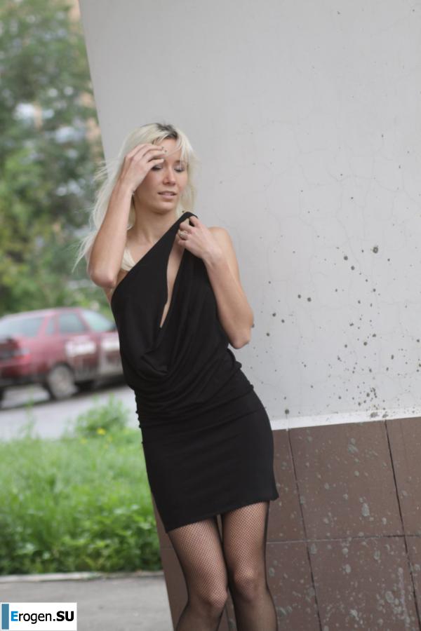 Nastya from Samara walks around the city and shows herself. Part 16. Photo 11