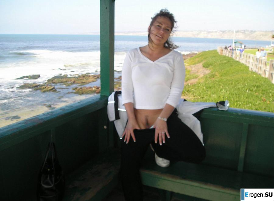 публичные обнажения. Часть 2. Фото 24