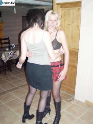 Французская бисексуальная брюнетка. Часть 3. Эскиз 10