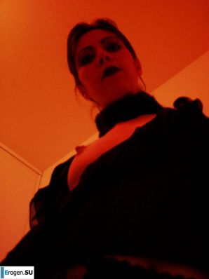 Французская бисексуальная брюнетка. Часть 3. Эскиз 15