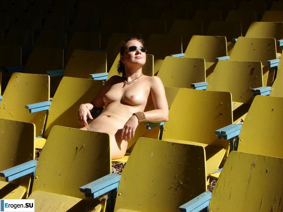 публичные обнажения. Часть 3. Фото 30