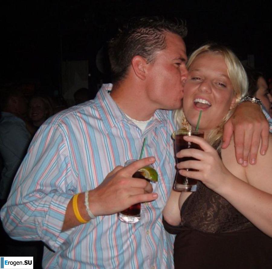 упс сиськи засветила. Часть 2. Фото 10