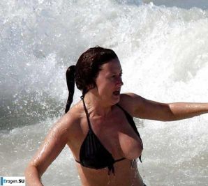 упс сиськи засветила. Часть 2. Эскиз 40