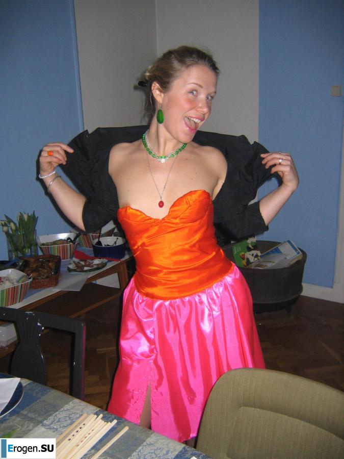 упс сиськи засветила. Часть 3. Фото 13