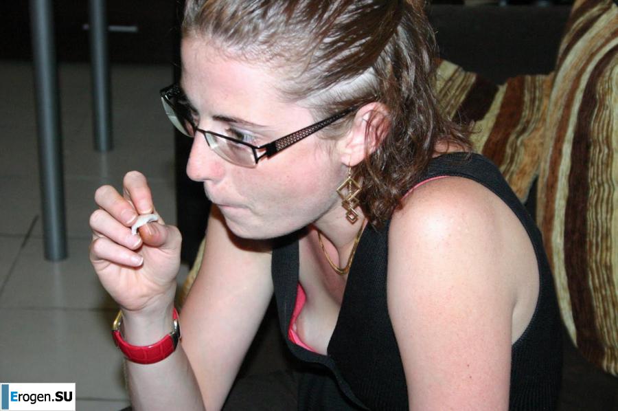 упс сиськи засветила. Часть 3. Фото 23