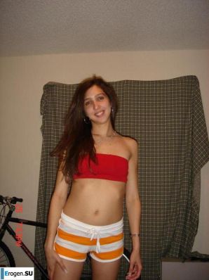 Smiling brunette with everlasting nipples. Part 4. Thumb 29