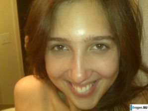 Smiling brunette with everlasting nipples. Part 4. Thumb 40