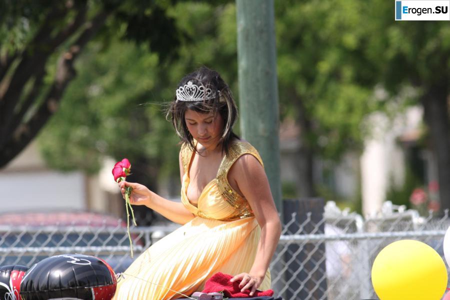 упс сиськи засветила. Часть 5. Фото 26