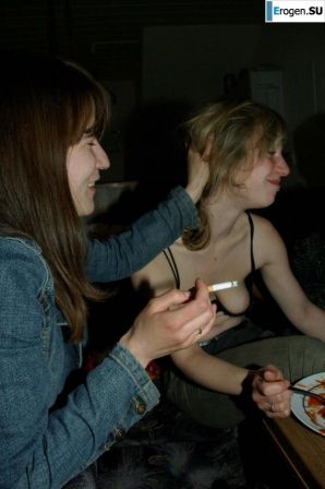 упс сиськи засветила. Часть 5. Эскиз 16