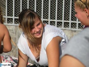 упс сиськи засветила. Часть 5. Эскиз 34