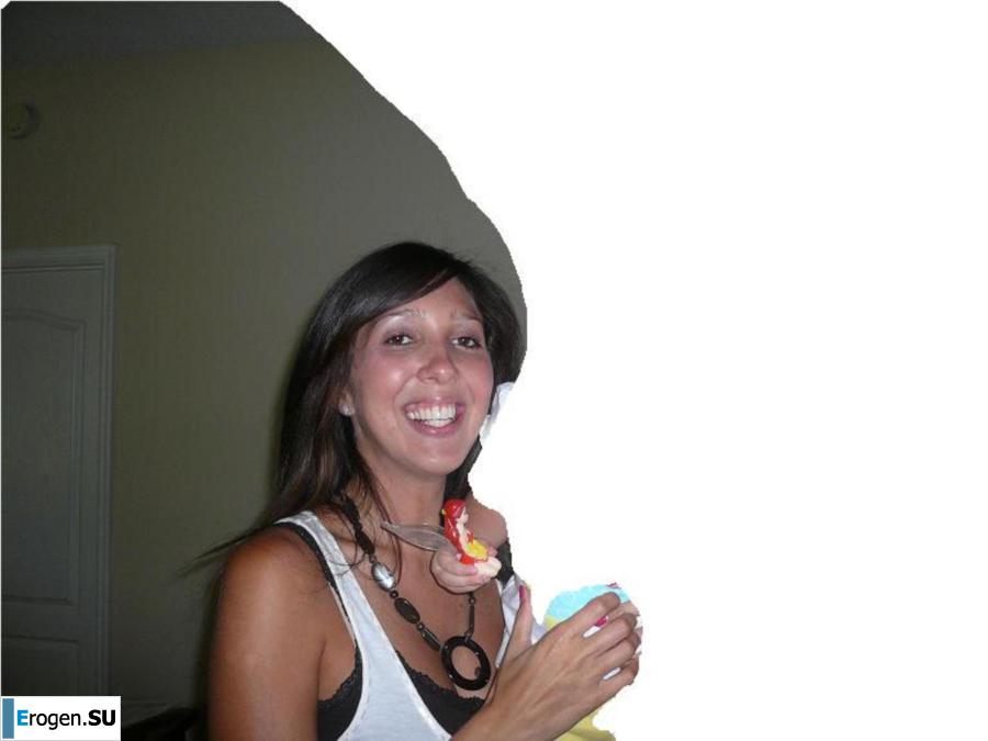 Smiling brunette with everlasting nipples. Part 5. Photo 24