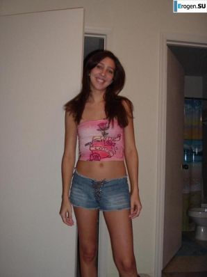 Smiling brunette with everlasting nipples. Part 5. Thumb 34