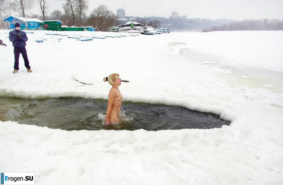 Ukrainian nudists in winter. Photo 35