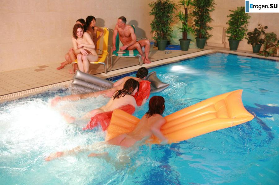 Чешские нудисты в бассейне. Часть 3. Фото 24