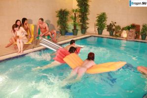 Чешские нудисты в бассейне. Часть 3. Эскиз 25