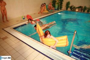 Чешские нудисты в бассейне. Часть 3. Эскиз 35