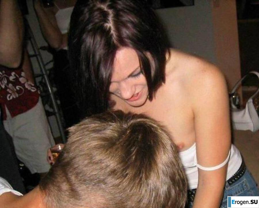 упс сиськи засветила. Часть 6. Фото 26