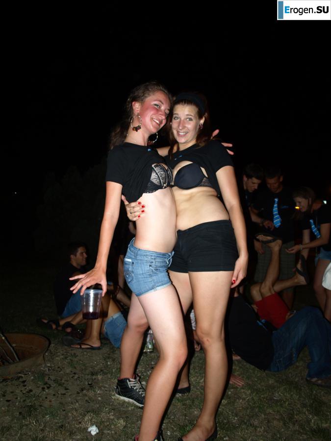 упс сиськи засветила. Часть 6. Фото 4