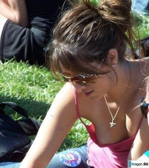 упс сиськи засветила. Часть 6. Эскиз 18