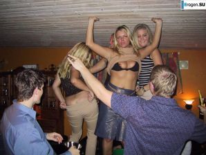 Публичное обнажение. Часть 4. Эскиз 11