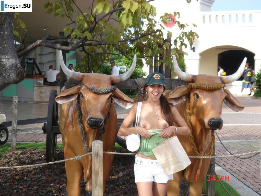 Улыбчивая брюнетка с вечностоящими сосками. Часть 6. Фото 4