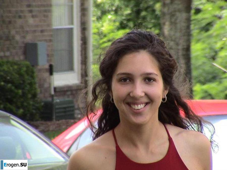 Улыбчивая брюнетка с вечностоящими сосками. Часть 6. Фото 7