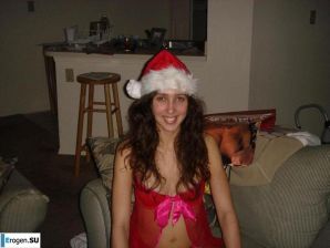 Улыбчивая брюнетка с вечностоящими сосками. Часть 6. Эскиз 35