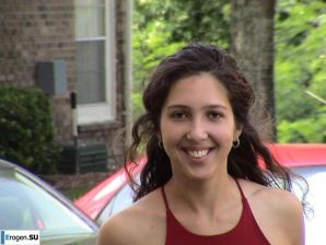 Улыбчивая брюнетка с вечностоящими сосками. Часть 6. Эскиз 7