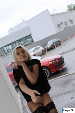 Настя из Самары ходит по городу и показывает себя. Часть 18. Эскиз 12