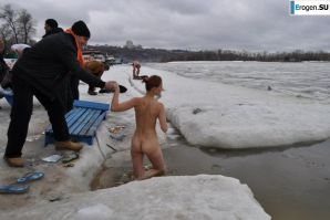 Ukrainian nudists in winter. Part 3. Thumb 15