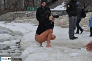 Ukrainian nudists in winter. Part 3. Thumb 20