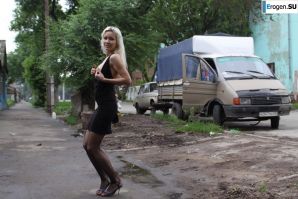 Nastya from Samara walks around the city and shows herself. Part 19. Thumb 8