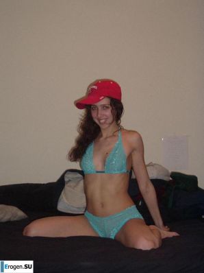 Улыбчивая брюнетка с вечностоящими сосками. Часть 7. Эскиз 13